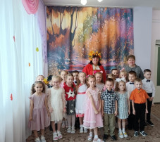Золотая осень, в гости просим Золотая осень, в гости просим.